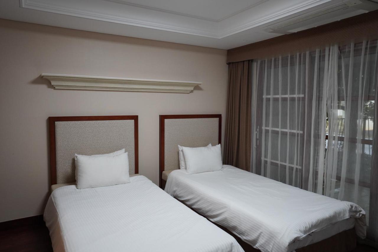 Ardenhill Resort & Golf Jeju Exterior photo
