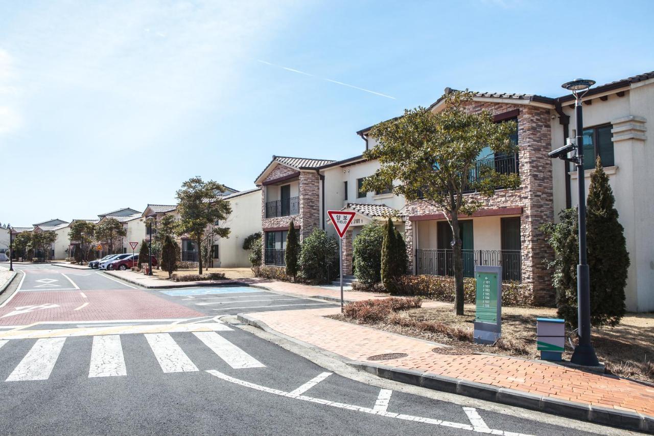 Ardenhill Resort & Golf Jeju Exterior photo
